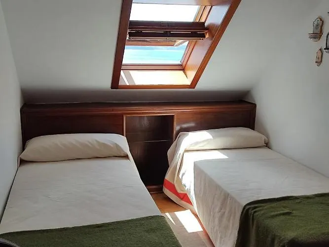 En Sanxenxo. ático Con Vistas Al Mar. Apartamento