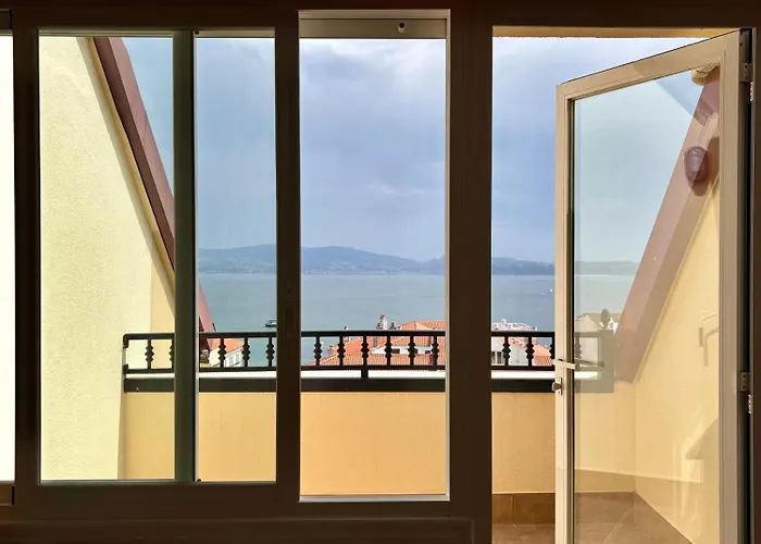 Apartment En Sanxenxo. Atico Con Vistas Al Mar. *